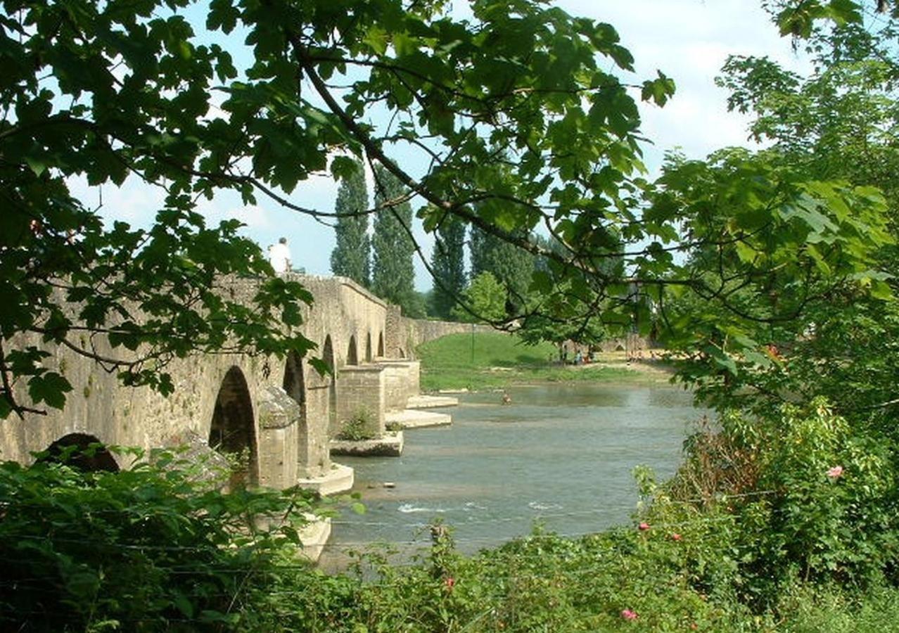 Chambres D'Hotes Le Pont Romain Montfort-le-Gesnois Luaran gambar